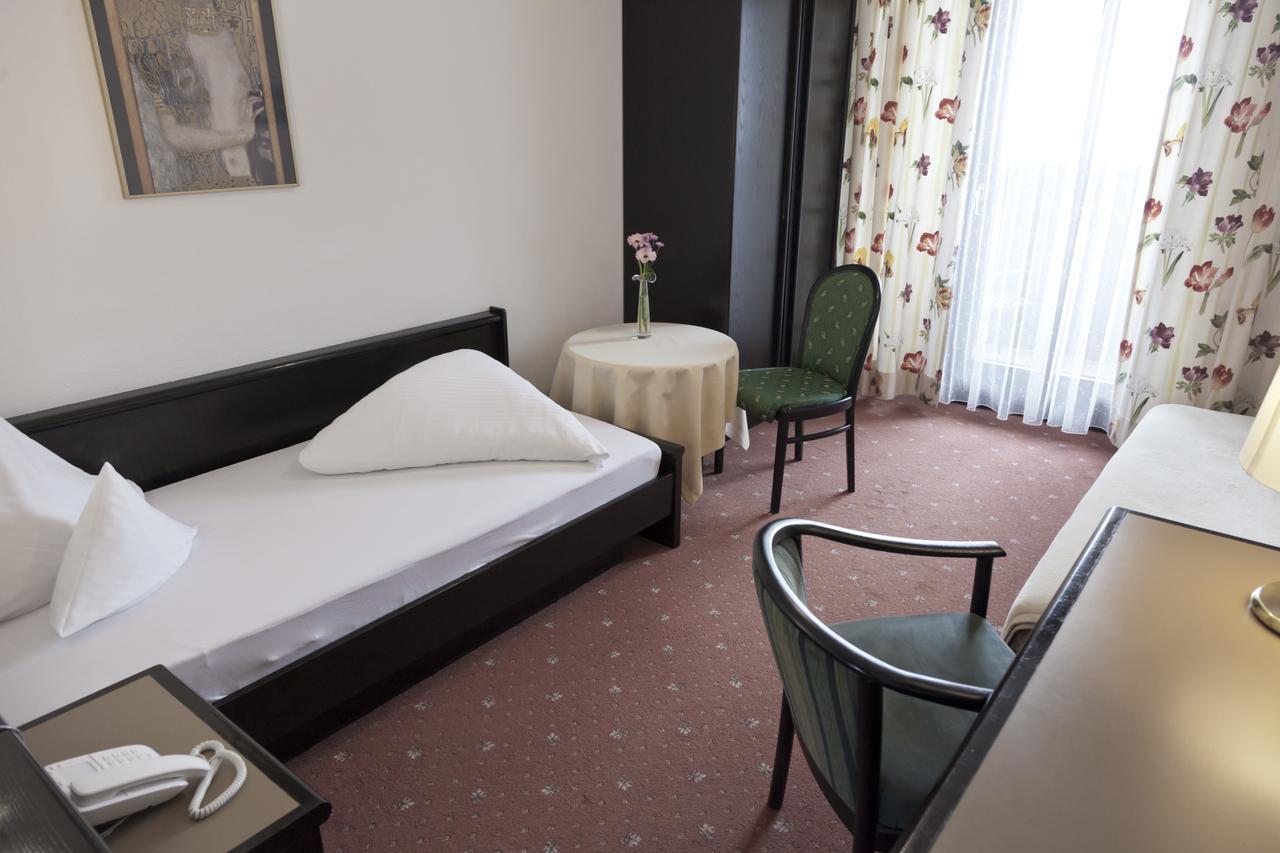 Hotel Neue Burg Nauders Zewnętrze zdjęcie